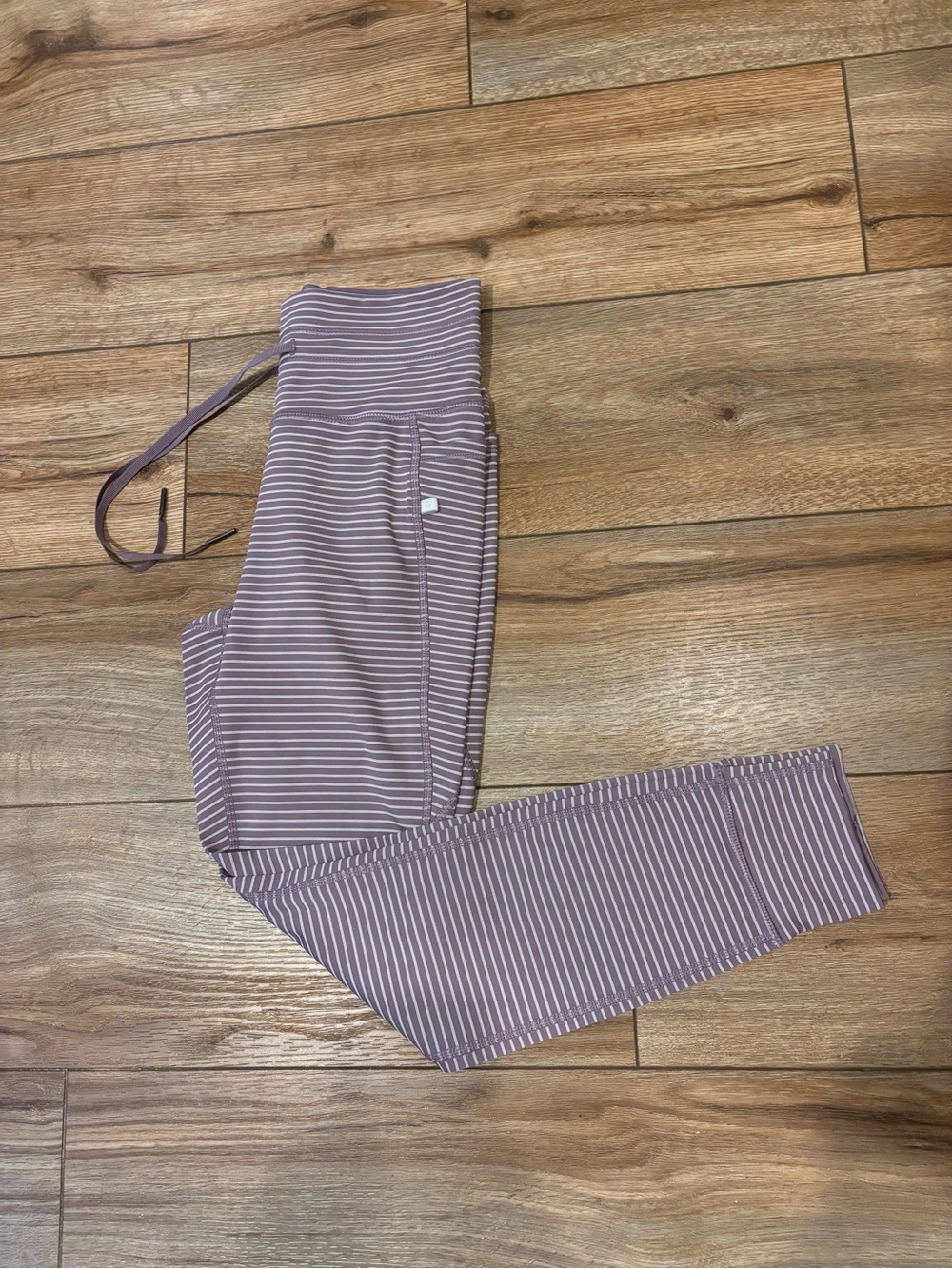 NWT Halara Lavender Striped Leggings With Drawstring & Pockets